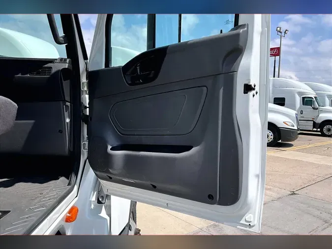 2021 INT LT625 6x4a02ba66200b906cae92432b64ca21bcc
