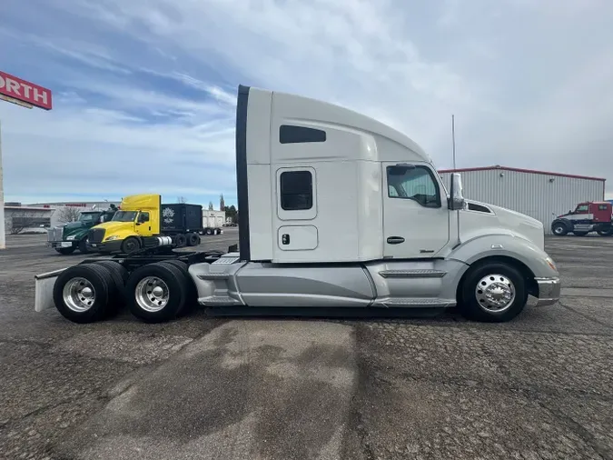 2022 Kenworth T680