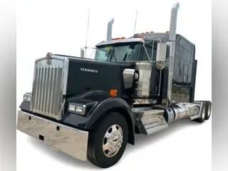 2026 Kenworth W900L