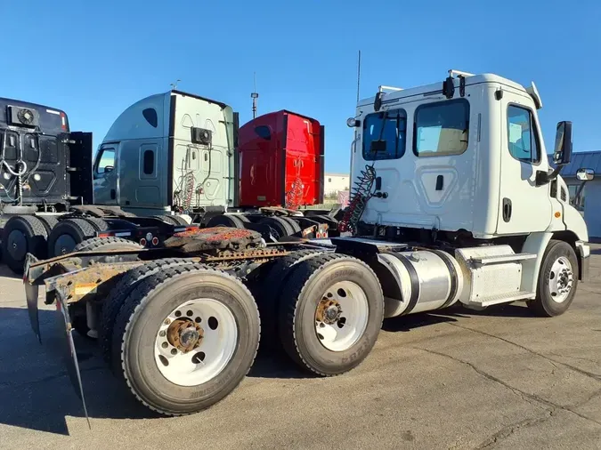2019 FREIGHTLINER/MERCEDES CASCADIA 113a031eb796935f9ae542a57af0cc6b0fa