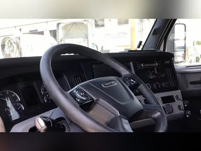 2021 Freightliner Cascadia