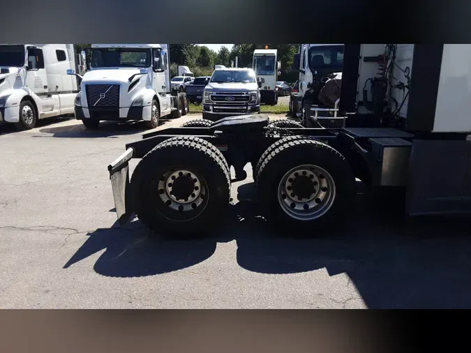 2022 Freightliner Cascadia 126