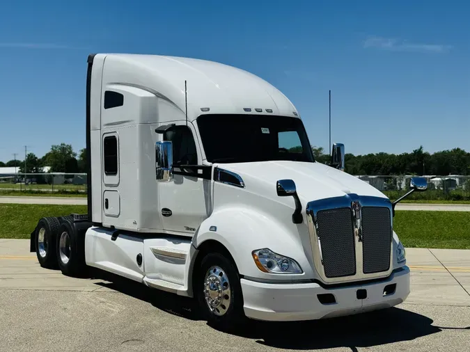 2022 KENWORTH T680