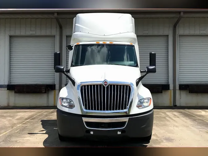 2022 INT LT625 6x4