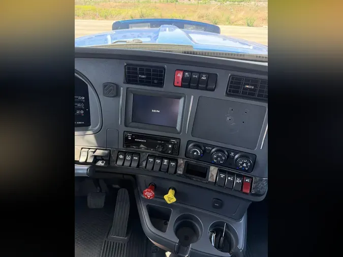 2024 Kenworth W990a0393f0dd23c2d2952edb0947cb87cbd