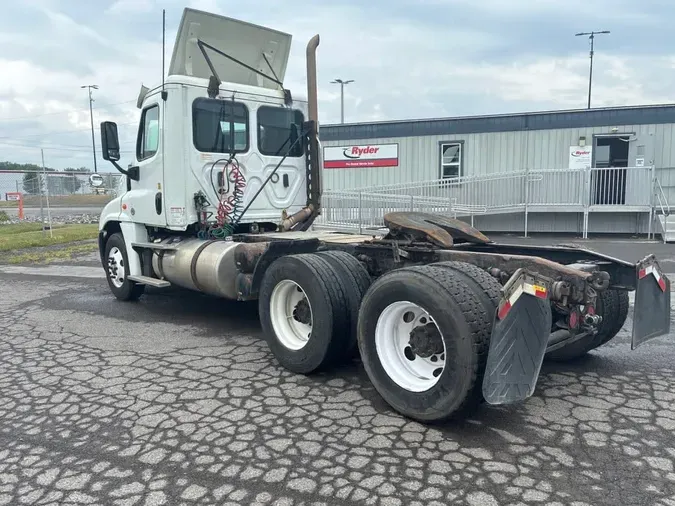 2019 FREIGHTLINER/MERCEDES CASCADIA 125