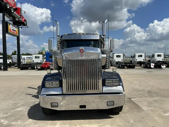 2016 Kenworth W900