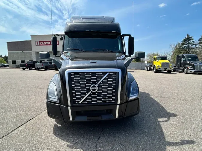 2021 Volvo VNL 860