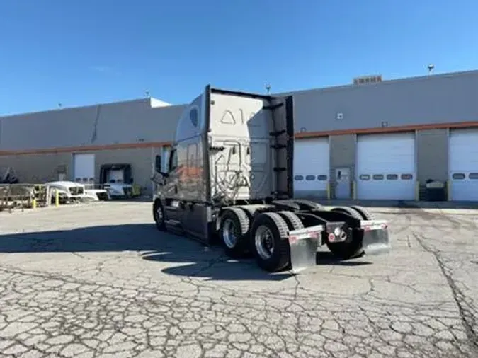 2023 Freightliner Cascadia