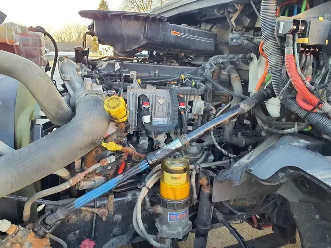 2019 NAVISTAR INTERNATIONAL LT625 DAYCAB T/A