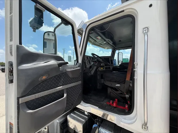 2018 Mack GU (Granite)
