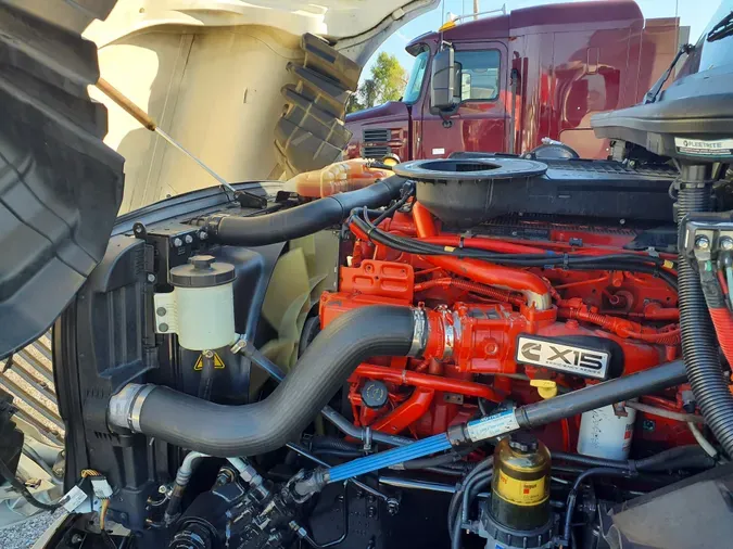 2019 NAVISTAR INTERNATIONAL LT625 SLPR CAB