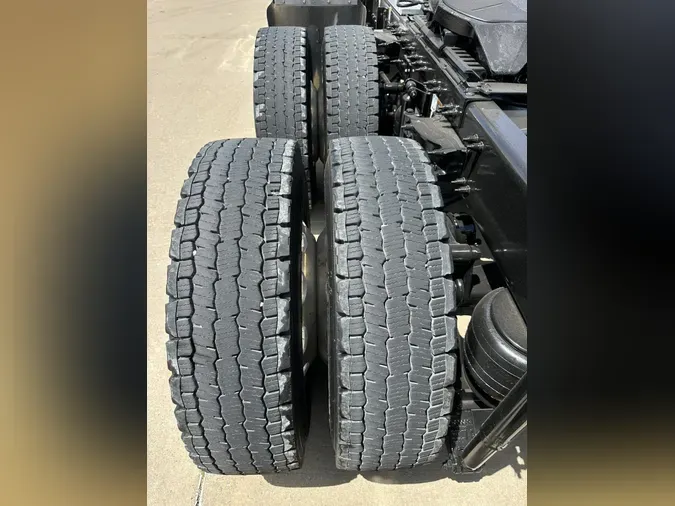 2025 Peterbilt 589a0438006fdda6ed1760c3c92ff738166