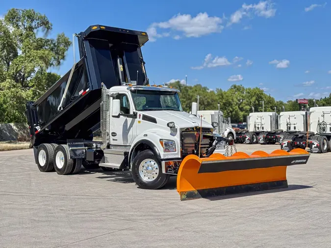2025 KENWORTH T880S