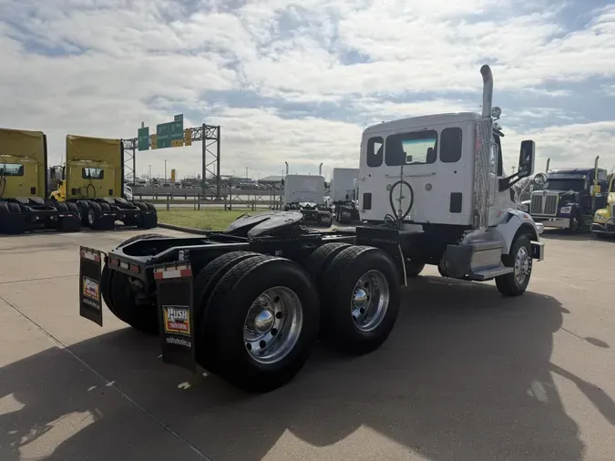 2020 Peterbilt 567