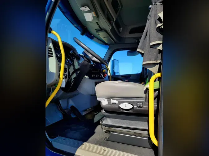 2022 Peterbilt 579a0472431a8095f605a6b667c8c795b90