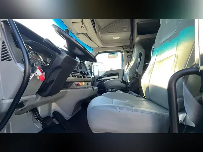 2022 KENWORTH T680a04a08ae3644a175736986c5aaadc663