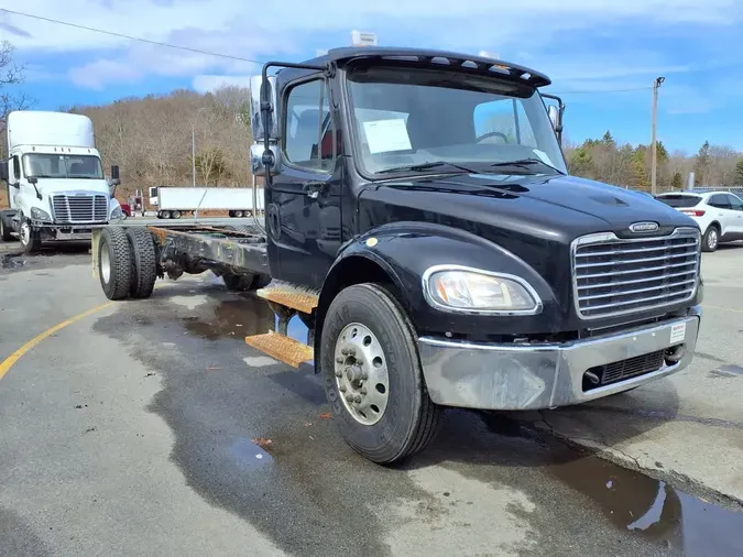 2019 FREIGHTLINER/MERCEDES M2 106