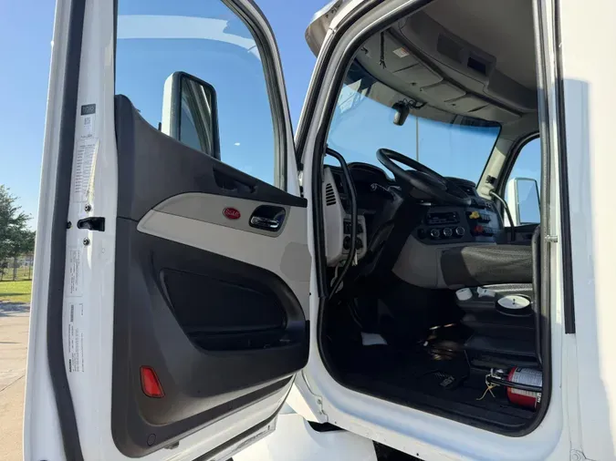 2023 Peterbilt 567