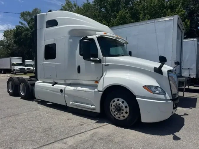 2019 NAVISTAR INTERNATIONAL LT625 SLPR CAB