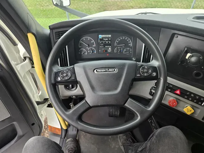 2021 Freightliner Cascadia