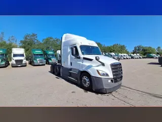 2022 Freightliner Cascadia 126