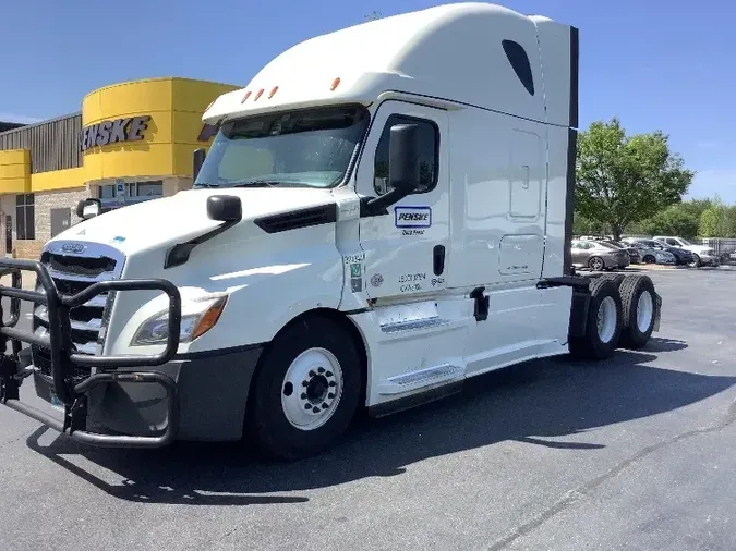 2019 Freightliner T12664ST