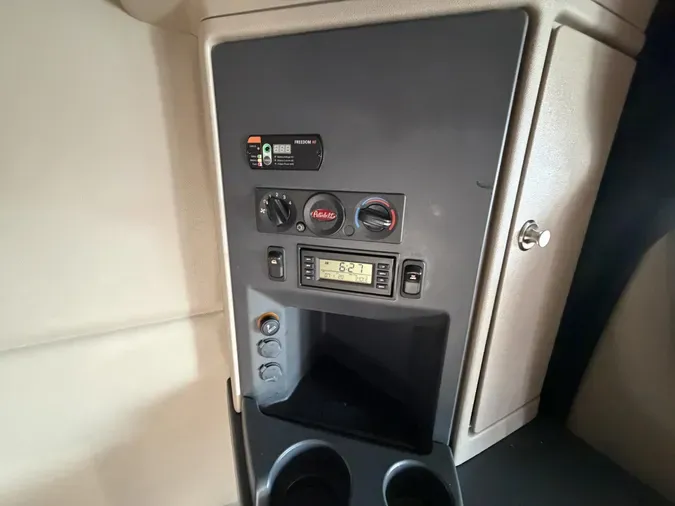 2022 Peterbilt 579a05913b5fe4fce1c1fcd62db2876e308