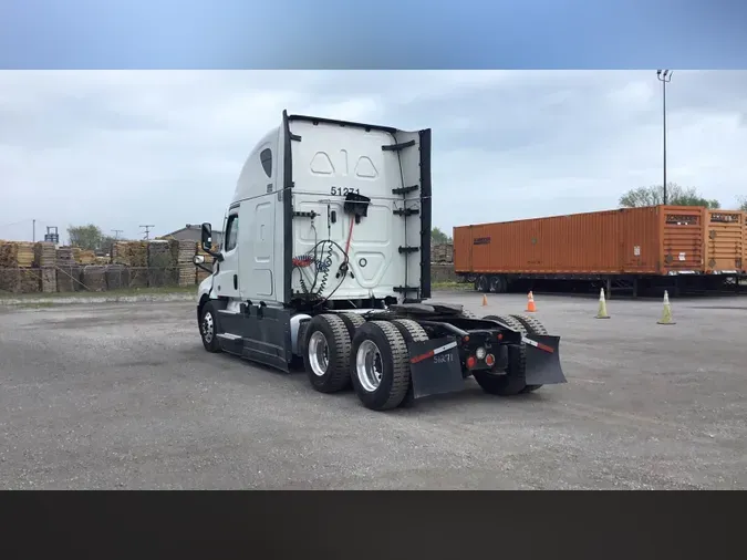 2021 Freightliner Cascadia