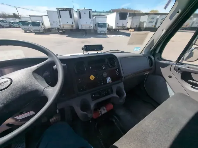 2020 FREIGHTLINER/MERCEDES M2 106