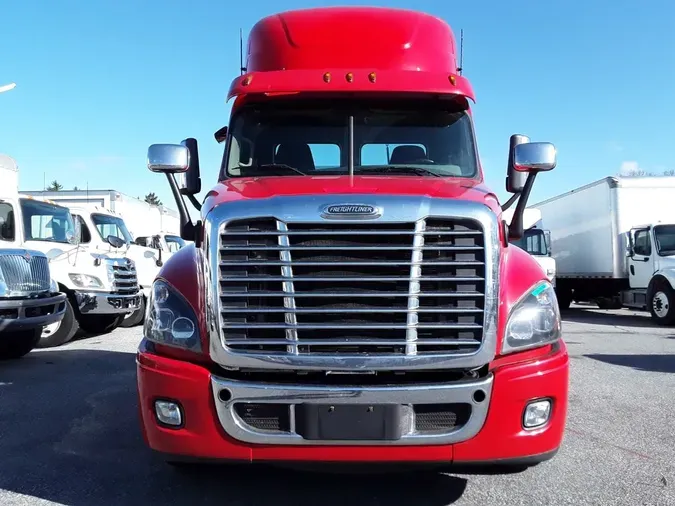 2016 FREIGHTLINER/MERCEDES CASCADIA 125