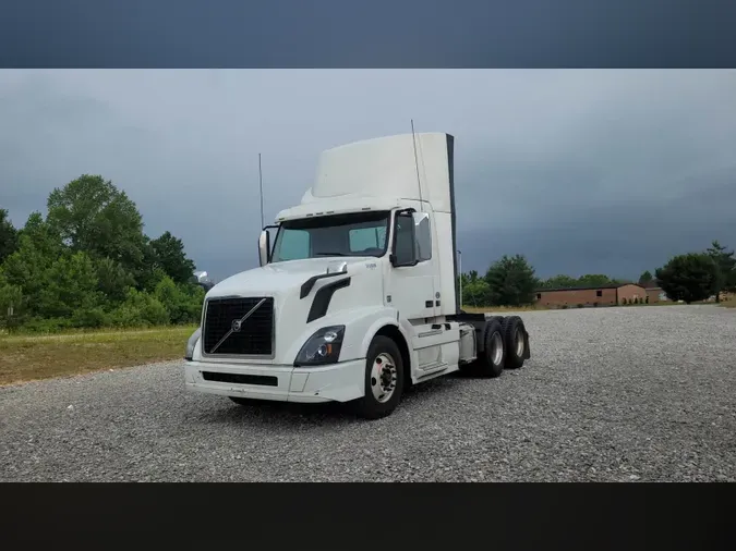 2018 Volvo VNL300