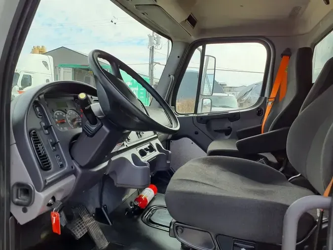 2020 FREIGHTLINER/MERCEDES M2 106