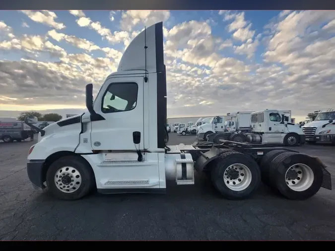 2018 FREIGHTLINER/MERCEDES NEW CASCADIA PX12664