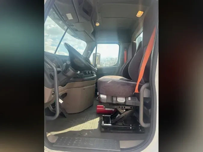 2019 FREIGHTLINER/MERCEDES CASCADIA 125a064ffc8f561e5911993b50c8c9ff031