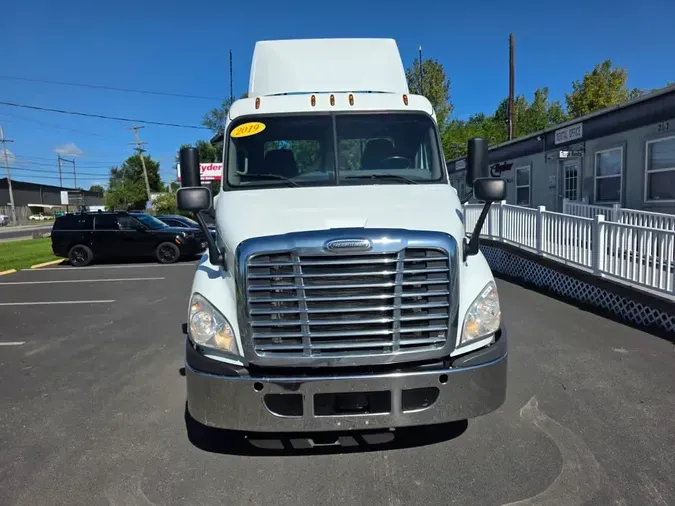 2019 FREIGHTLINER/MERCEDES CASCADIA 113a0658b4b43d1e5189c6b0852ba896232