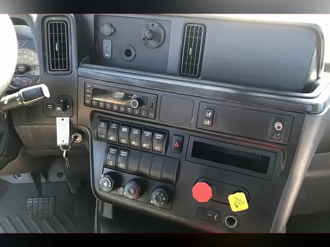 2021 INT LT625 6x4a0720a678b76859658351b598049565f