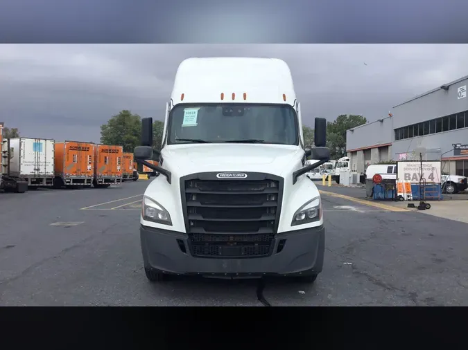 2022 Freightliner Cascadia 126