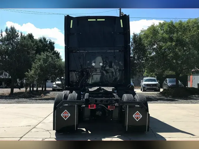 2022 INT LT625 6x4