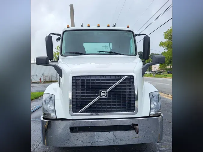 2016 VOLVO VNL64TRACTOR