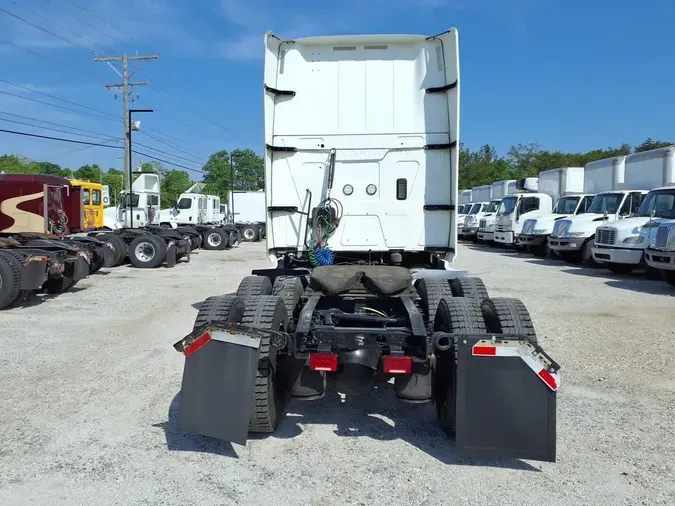 2019 NAVISTAR INTERNATIONAL LT625 SLPR CAB