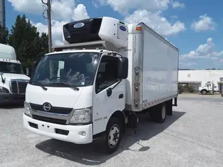 2019 HINO HINO 195