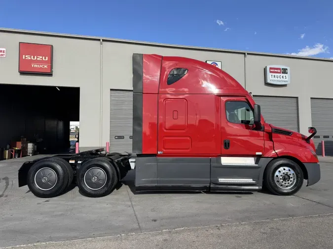 2021 Freightliner Cascadia