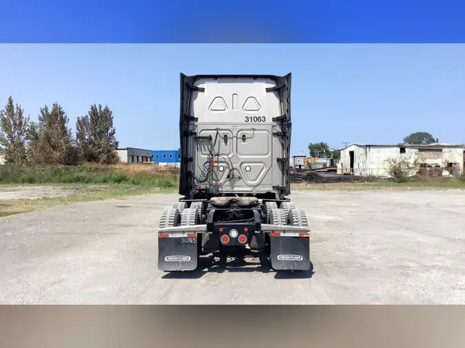2024 Freightliner Cascadia 126