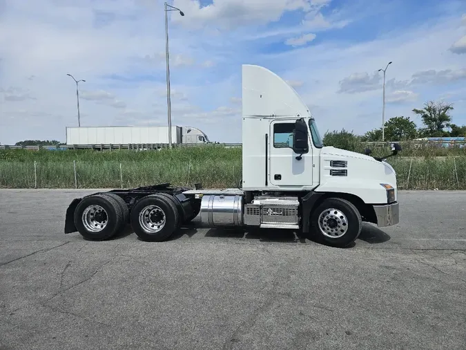 2020 MACK AN64T