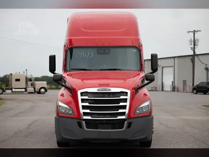 2021 FREIGHTLINER CASCADIA 126