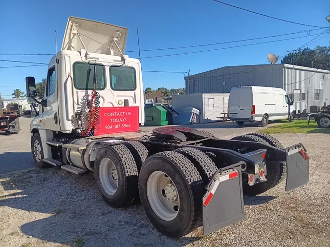 2016 FREIGHTLINER/MERCEDES CASCADIA 125