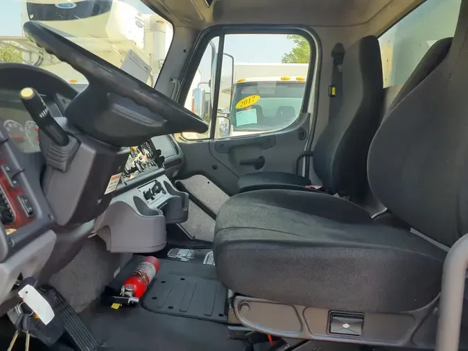 2018 FREIGHTLINER M2 106
