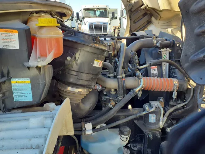 2020 FREIGHTLINER M2 106
