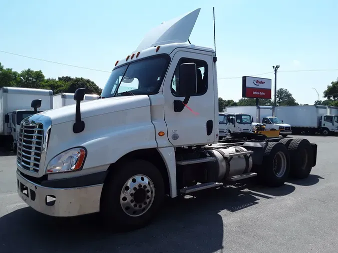 2018 FREIGHTLINER/MERCEDES CASCADIA 125